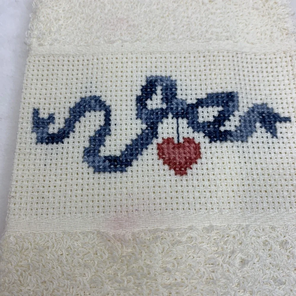 Vintage Completed Cross‎ Stitch Guest Finger Tip Towel Cream Country Bow Heart